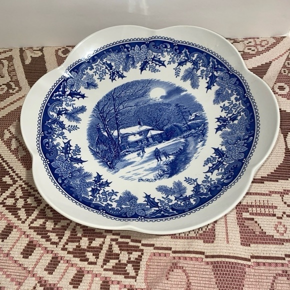 Spode England Winter's Eve Blue Detail White Camilla Shape Dinner Plate - Picture 1 of 7